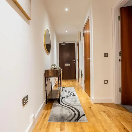 Living By The River - Sleeps 10 - Balcony