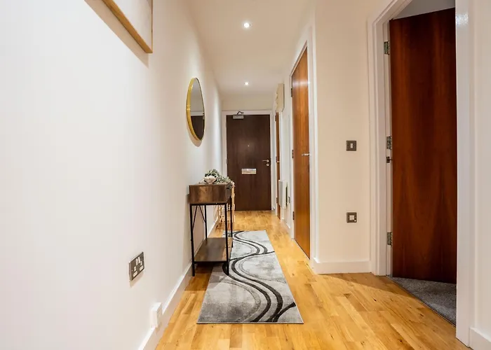 Living By The River - Sleeps 10 - Balcony