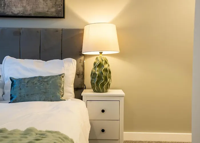 Living By The River - Sleeps 10 - Balcony